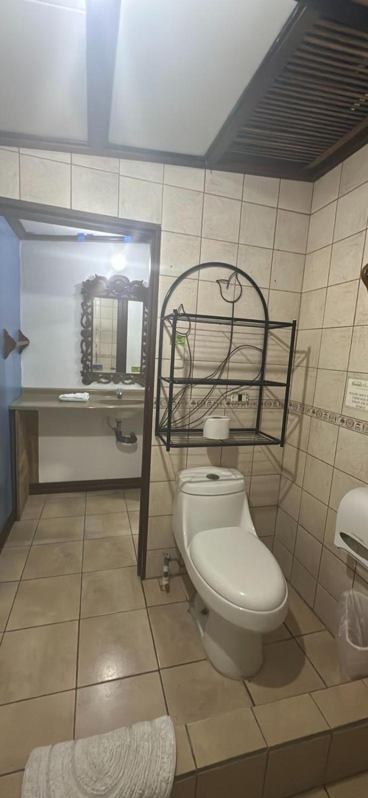 Hotel Pacande B&B 알라후엘라 외부 사진